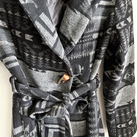 FOREVER 21 Hooded Aztec Boho Wrap Coat - Hippie Shawl Winter Jacket (S) - Picture 11 of 14